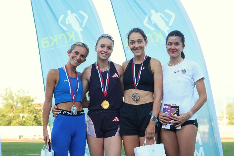 6175157628836 mednarodni miting novo mesto 2025 49 1500 metrov članice.jpg-atletskimiting-nm.si